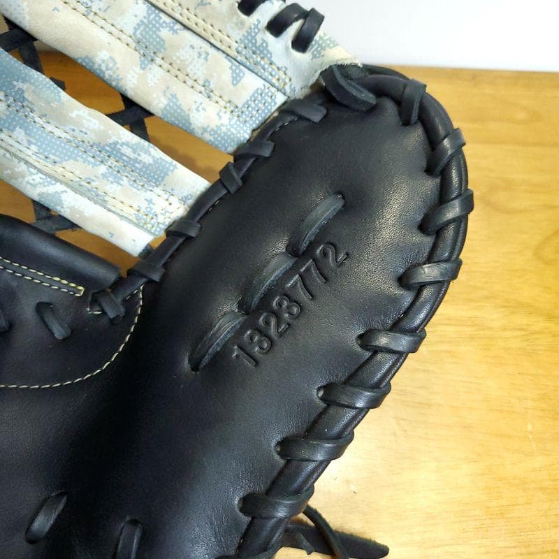 アンダーアーマー CAMO 限定 迷彩 左投げ用 ファーストミット 軟式グローブ