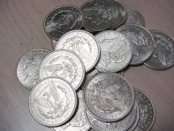 ★1枚の価格★ アメリカ モルガンダラー 銀貨 1921年 本物　1ドル