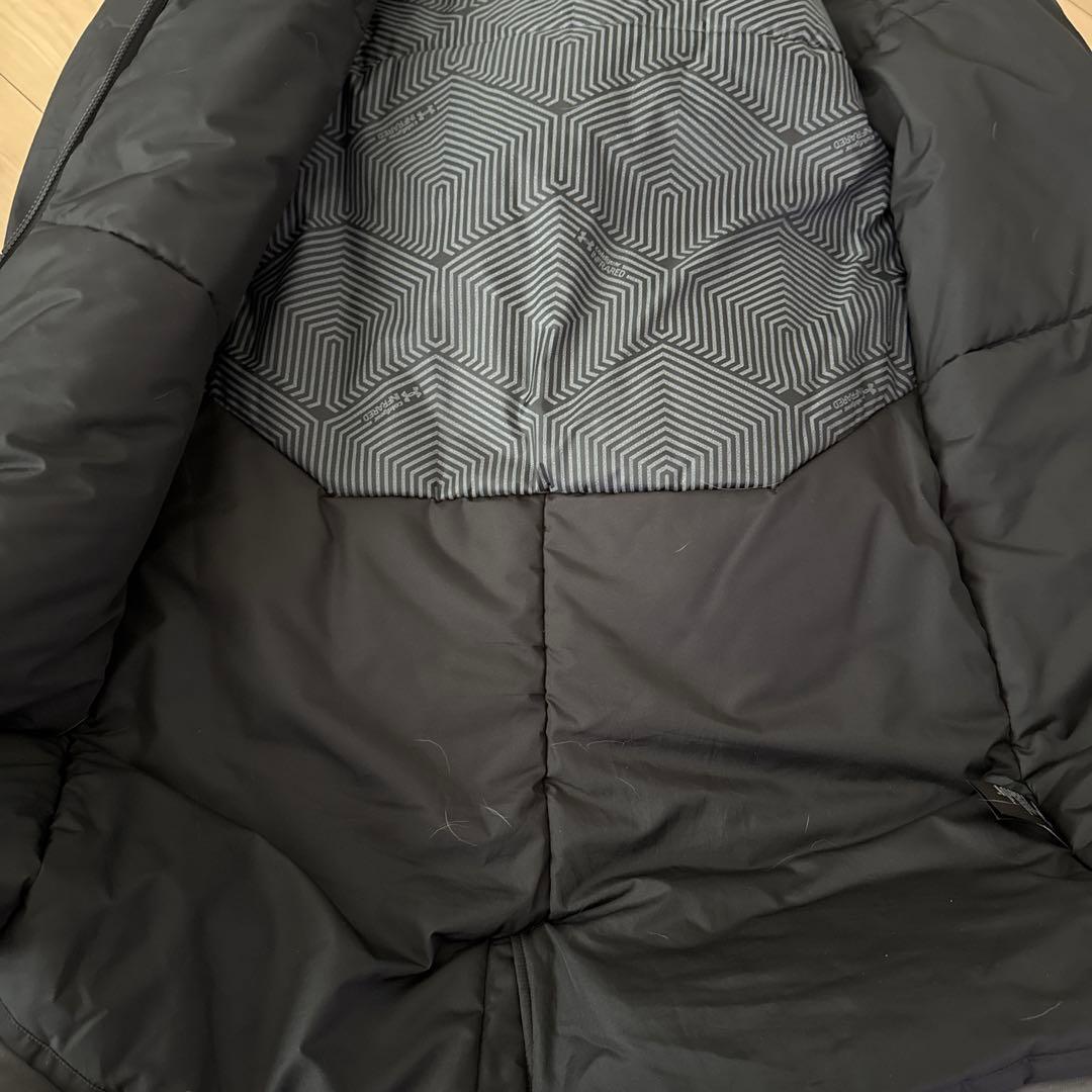 ⭐︎美品　Under Armour ベンチコートLG ブラック