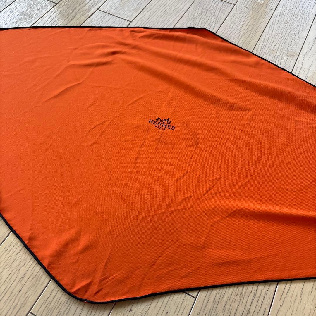 美品　HERMES スカーフ　オレンジ　菱形