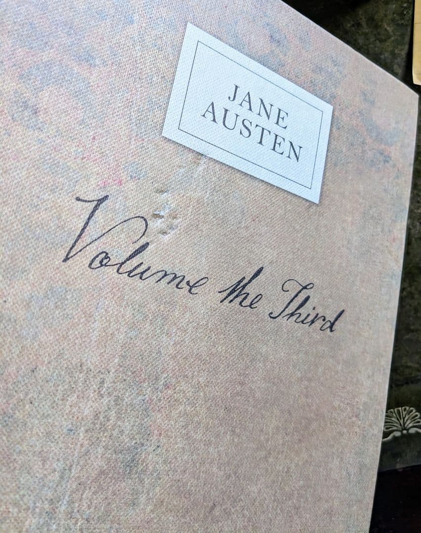 インクの香りまで蘇る！ジェイン・オースティン自筆原稿に触れる至高の一冊　古書洋書