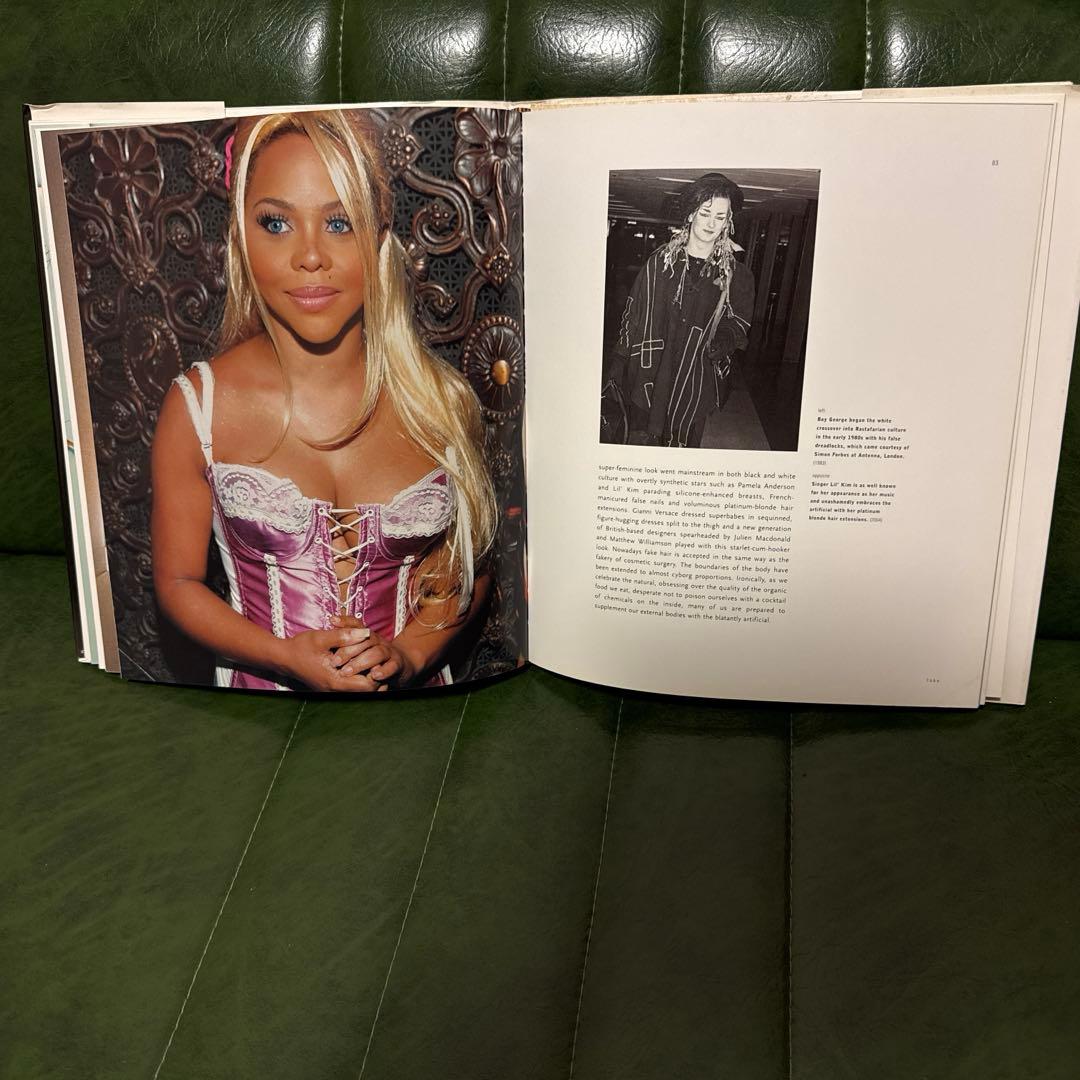 洋書 Hair&Fashion Caroline Cox Lee Widdows