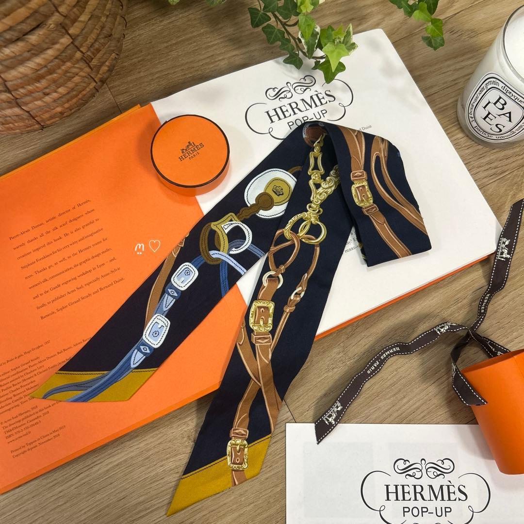 HERMESエルメス　ツイリー　ブリッドドゥガラアップリケピケ　シルクスカーフ