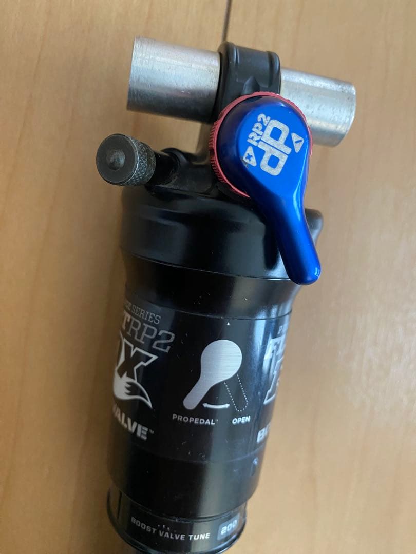 FOX FLOAT DPX2 リアサスペンション
