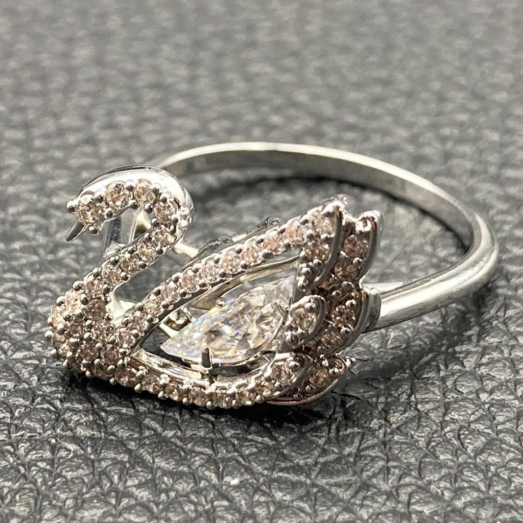 SWAROVSKI リング 指輪 Dancing Swan シルバー スワロ