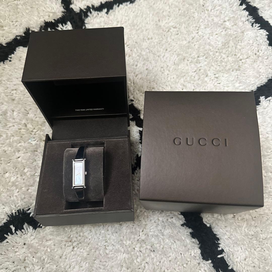 GUCCI ピンク文字盤 時計 金属ベルト