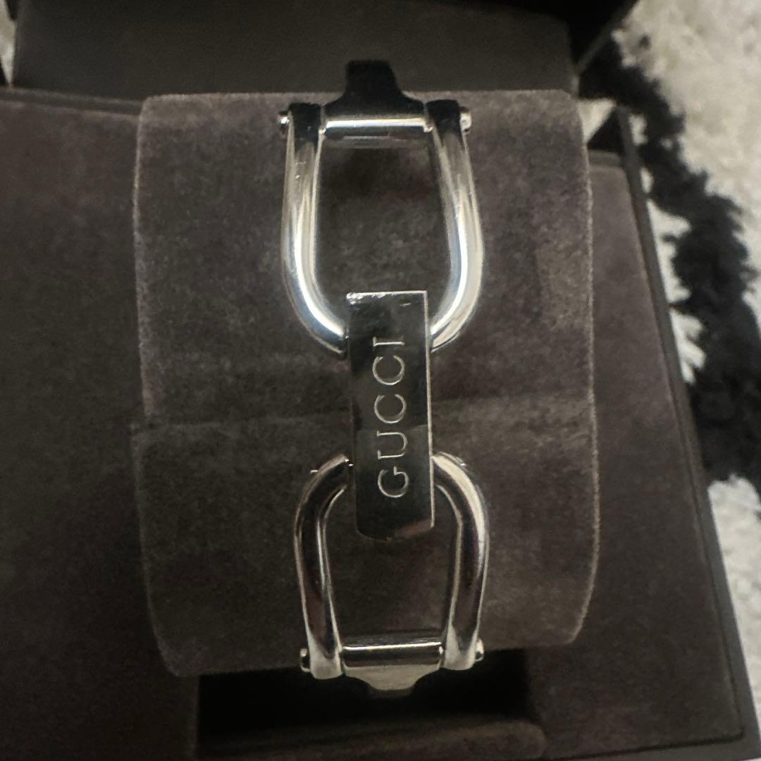 GUCCI ピンク文字盤 時計 金属ベルト