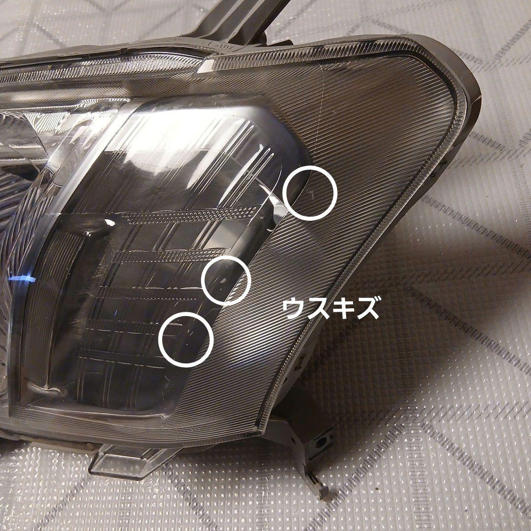 トヨタ　プロボックス　サクシードヘッドライト助手席側中古ジャンク