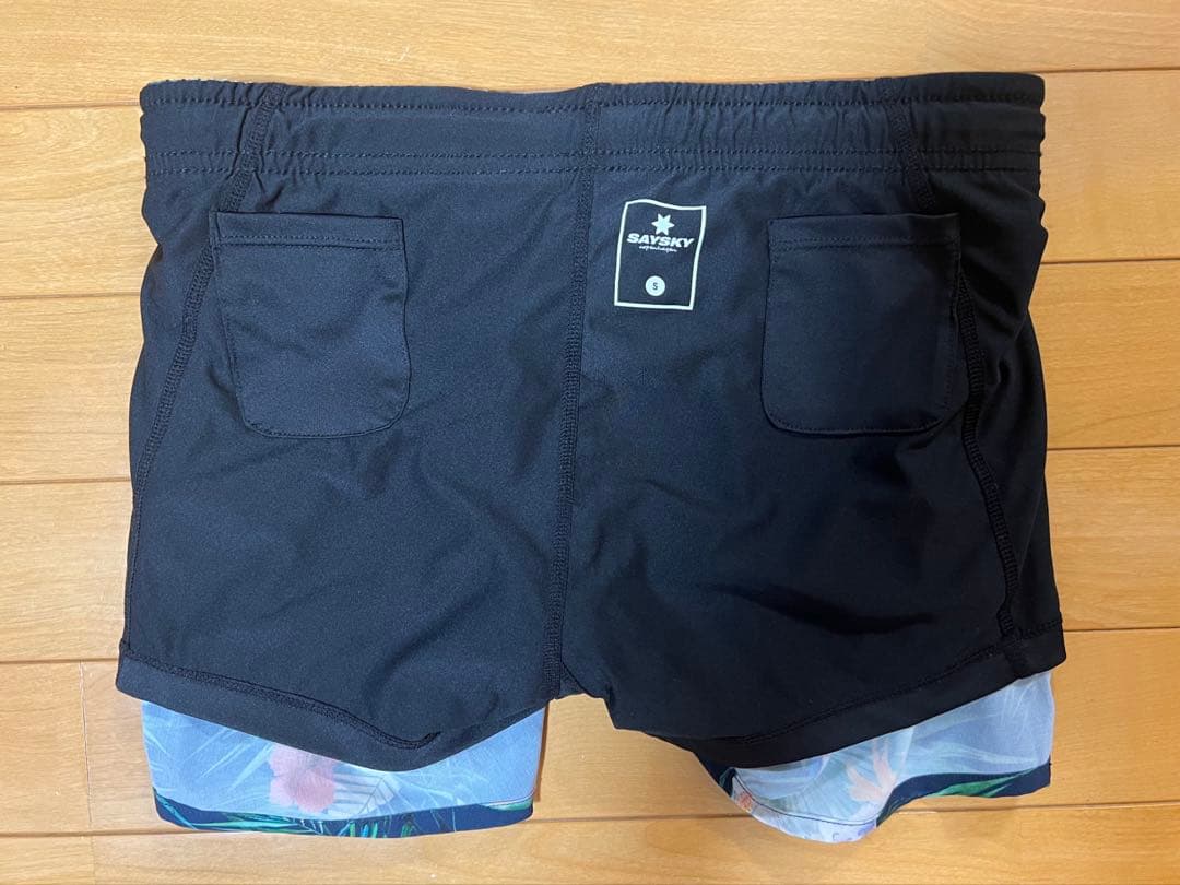 SAYSKY セイスカイ　ランニングパンツ　ウィメンズ