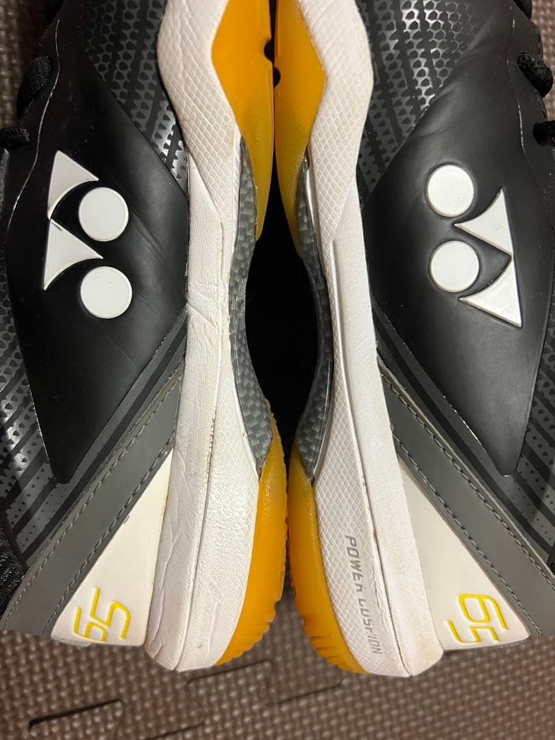 YONEX パワークッション65Z バドミントンシューズ　24.5センチ