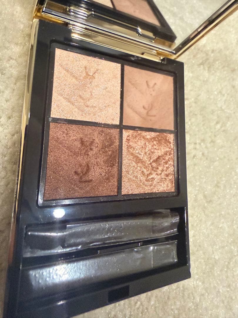 ＹＳＬ　アイシャドウ　クチュールミニクラッチ　025 クリスマス限定
