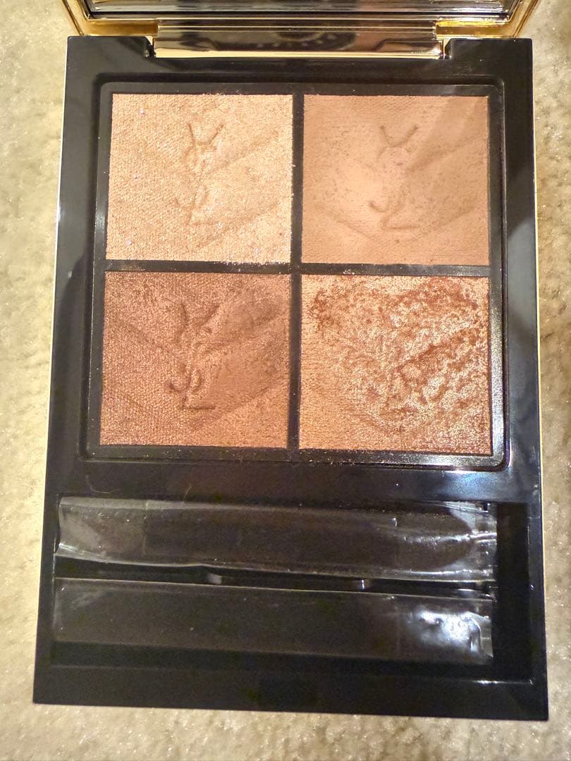 ＹＳＬ　アイシャドウ　クチュールミニクラッチ　025 クリスマス限定