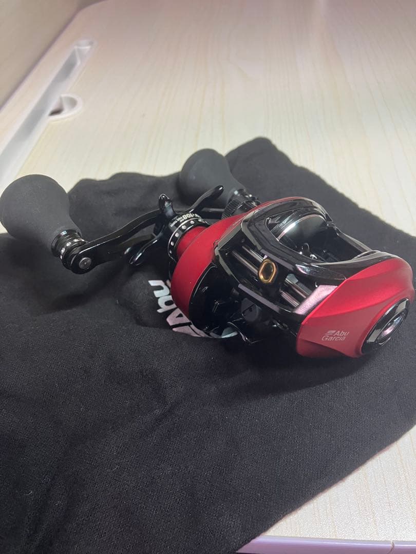 Abu Garcia レボビーストロケット 右巻き
