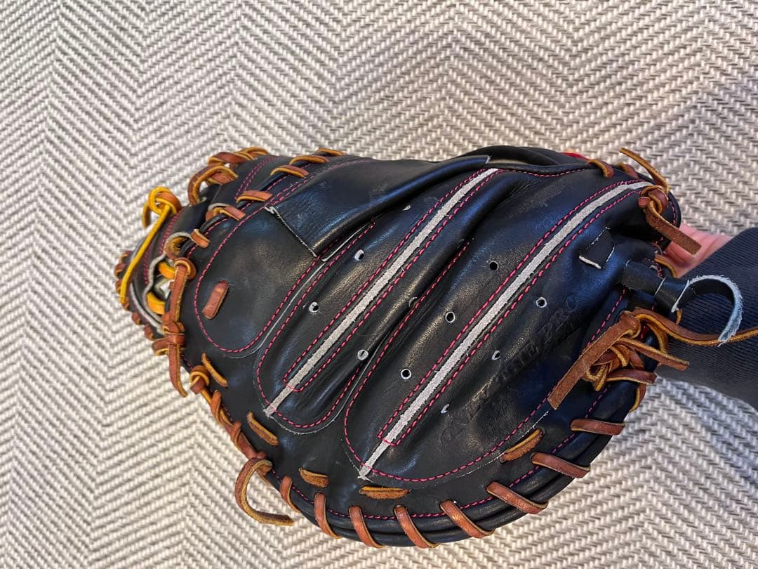 ハタケヤマ　硬式用キャッチャーミット PBW-7208B 廃盤モデル