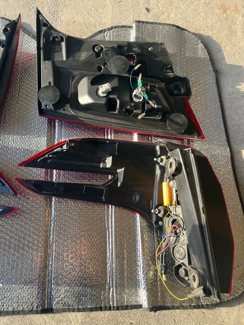 30系前期ヴェルファイア　ヴァレンティレッドテール
