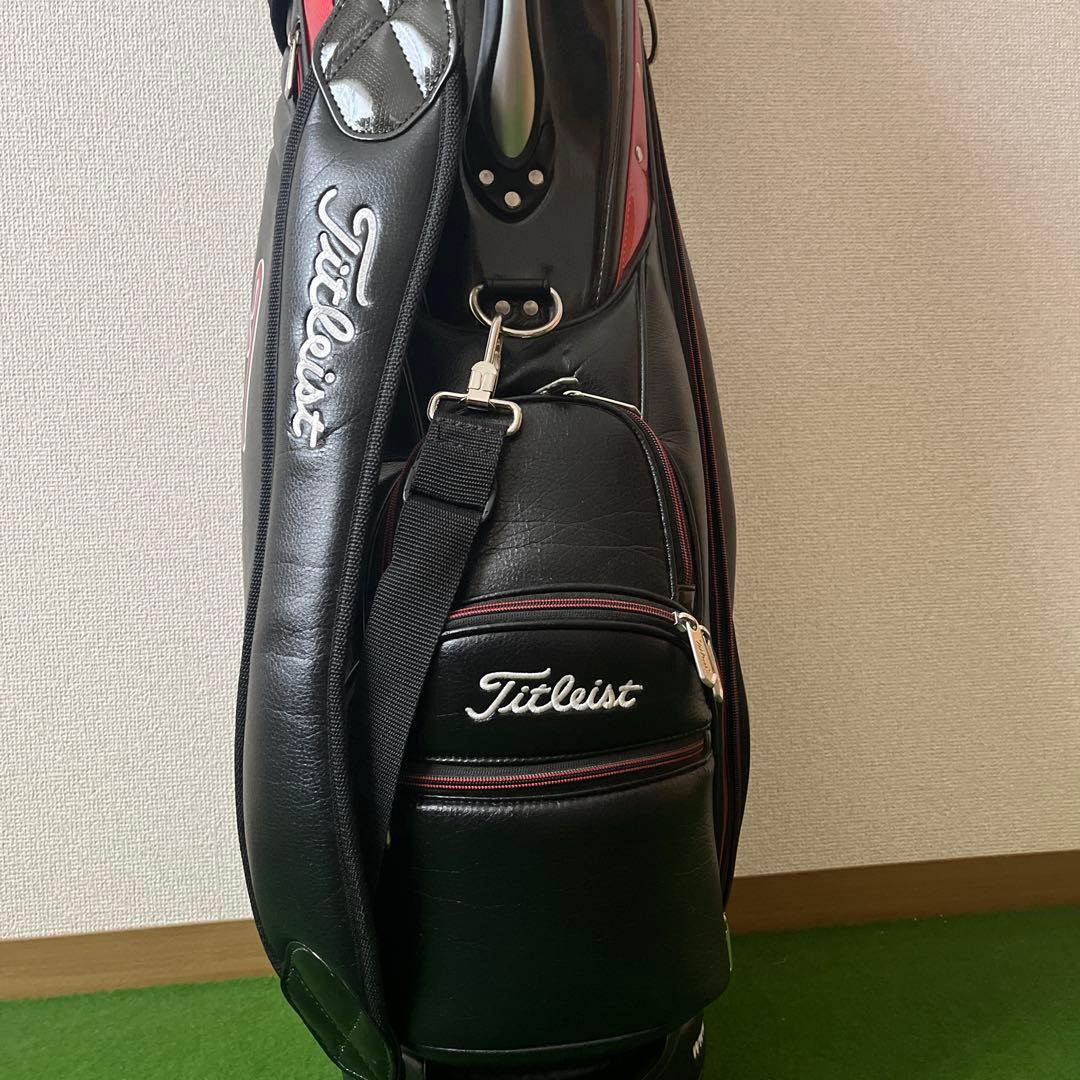 タイトリストキャディーバック 黒赤　おまけでロストボール30個➕α