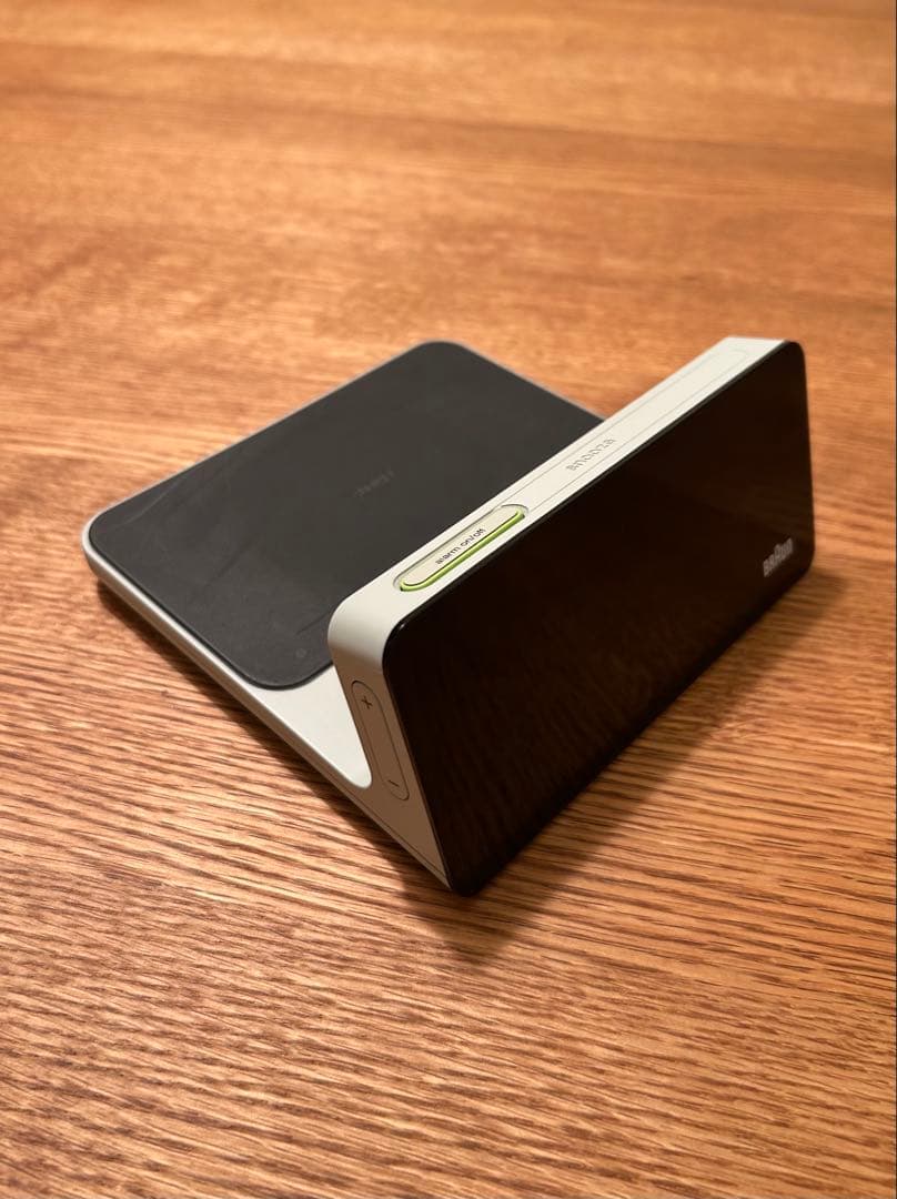 BRAUN デジタルクロック　充電機能付き