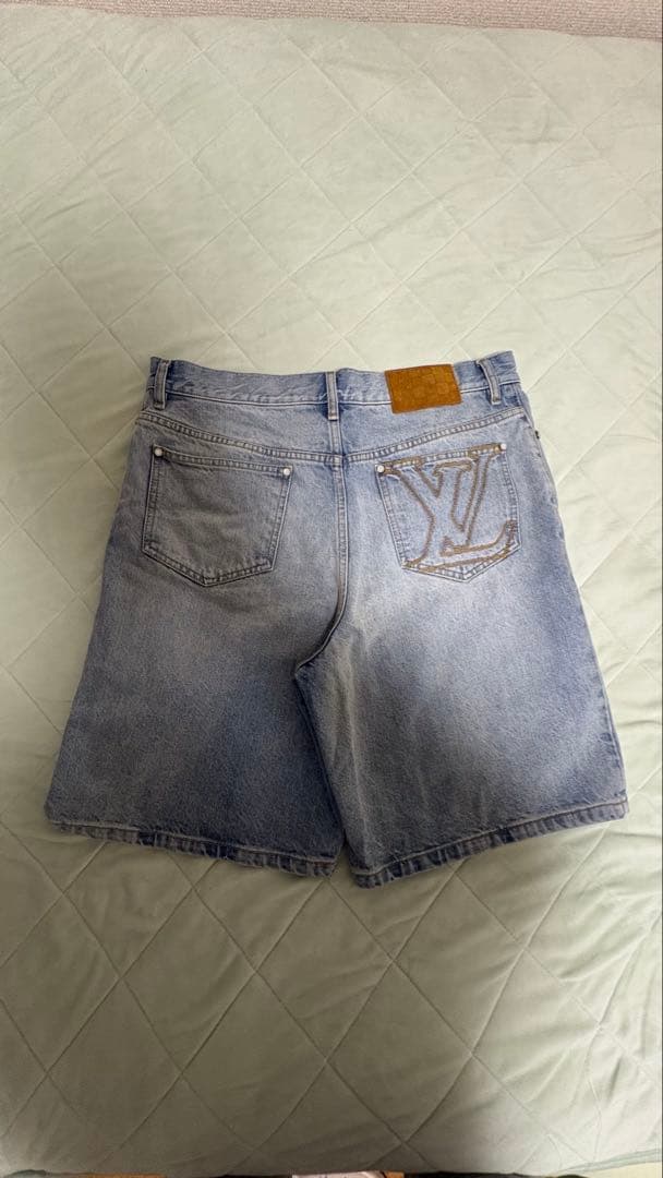 ルイヴィトン LOUIS VUITTON LV デニムショートパンツ　32