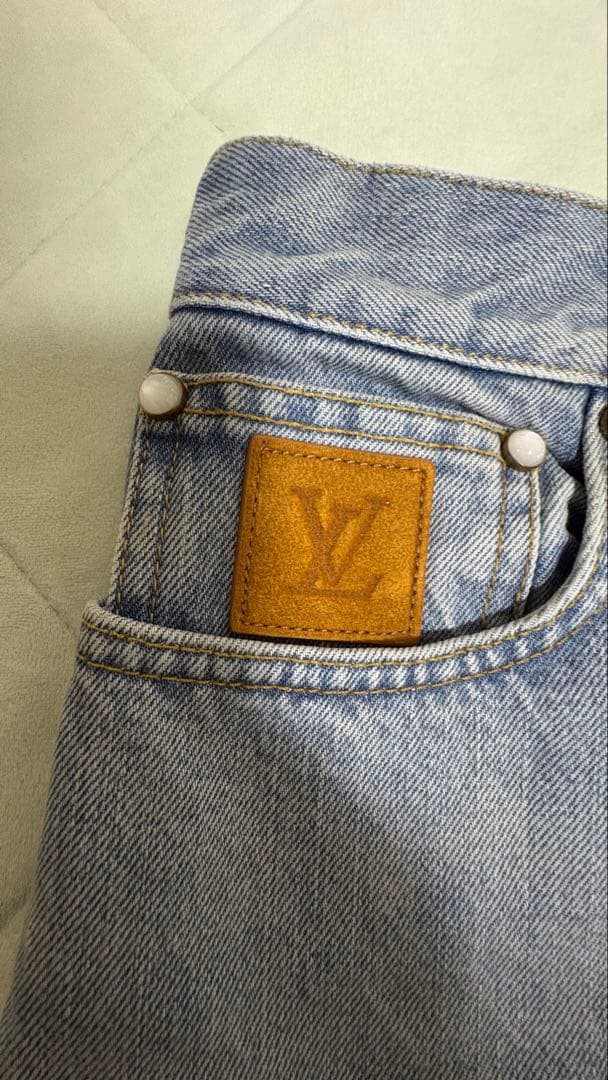 ルイヴィトン LOUIS VUITTON LV デニムショートパンツ　32