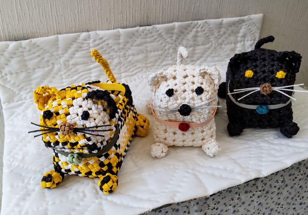 ダンプママ クラフト犬型の小物入れ&猫三匹 ハンドメイド