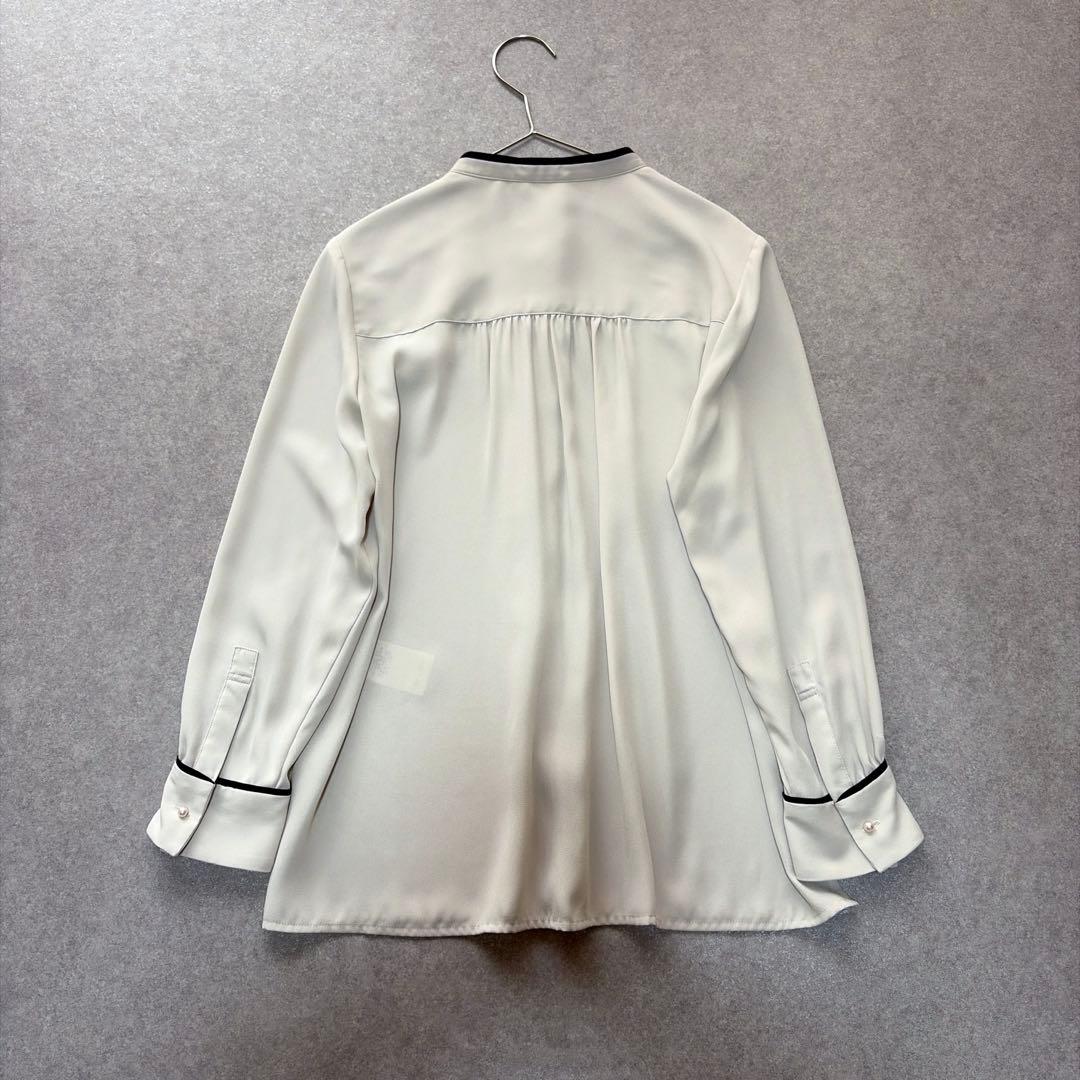 23区♡ 【洗える】バックサテンアムンゼン パール釦 バイカラー ブラウス