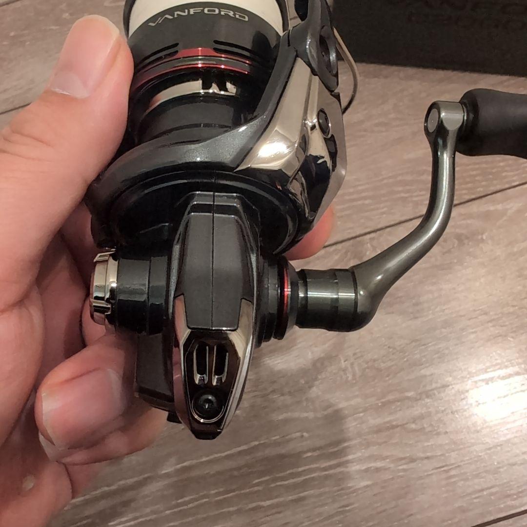 SHIMANO 24VANFORD C2000S スピニングリール