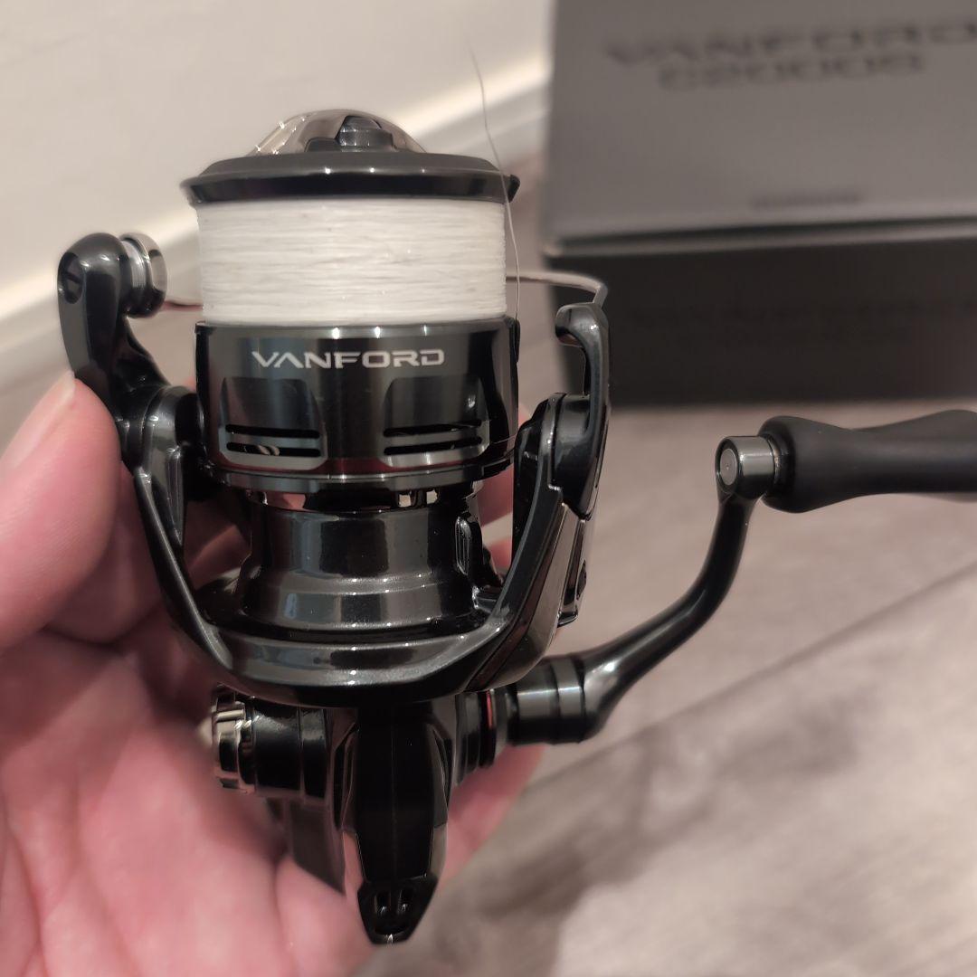 SHIMANO 24VANFORD C2000S スピニングリール
