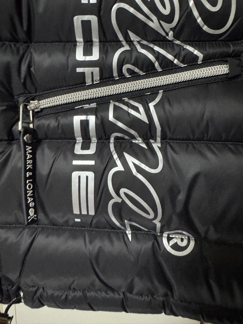 【新品】MARK & LONA ダウンベスト 　スカル ワッペン 黒 ゴルフ