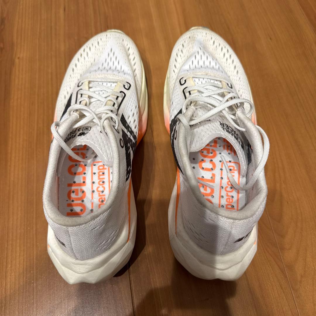 スパイク・シューズ New Balance fuelcell PACER