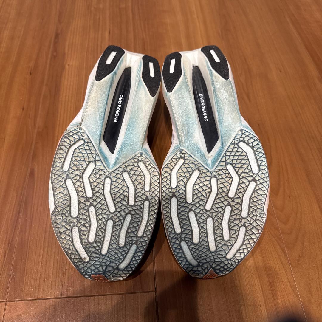 スパイク・シューズ New Balance fuelcell PACER