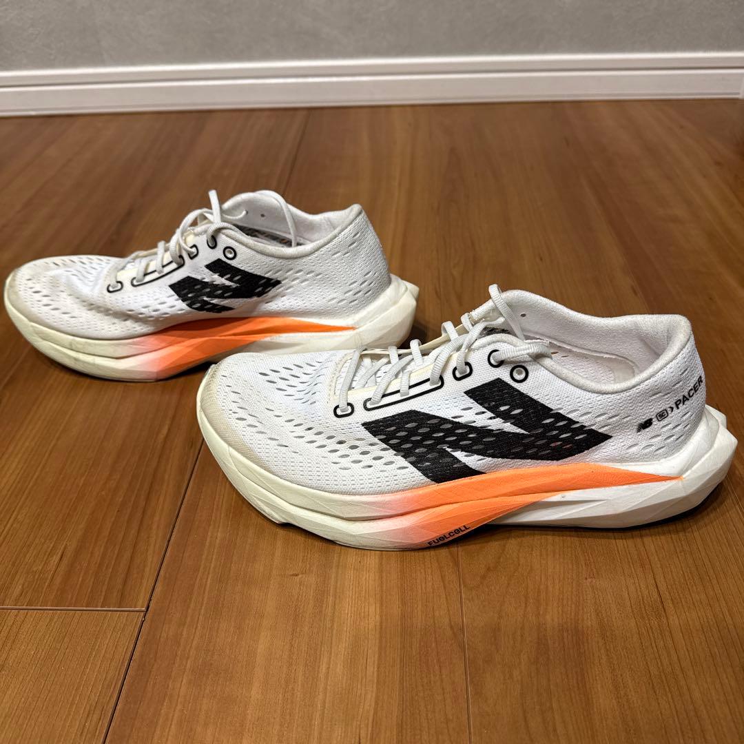 スパイク・シューズ New Balance fuelcell PACER