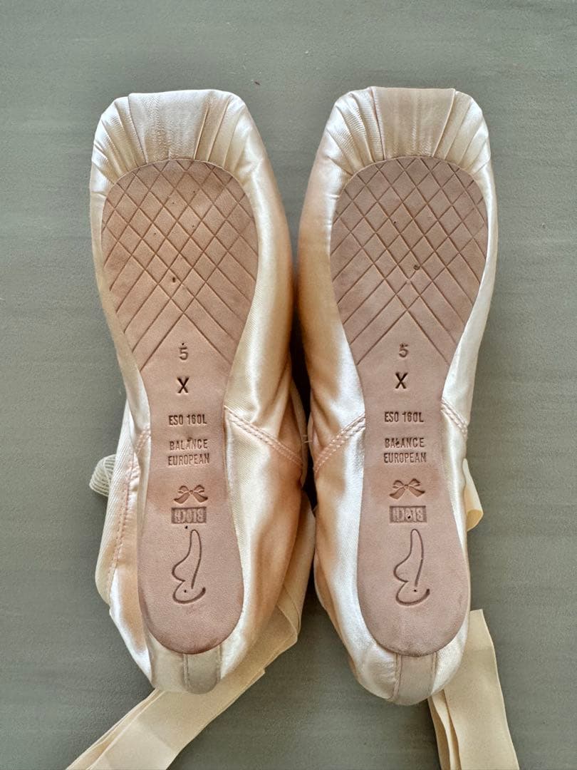 トゥシューズ　BLOCH バランスヨーロピアン サイズ　5(X)