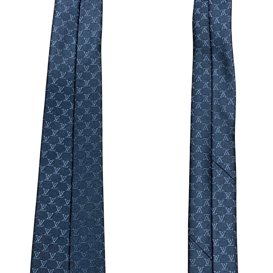 極美品　ルイヴィトン　ネクタイ　LVロゴ　フィッシュネット　黒　クラヴァット