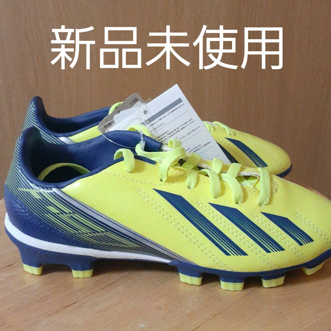 新品・未使用　サッカースパイク