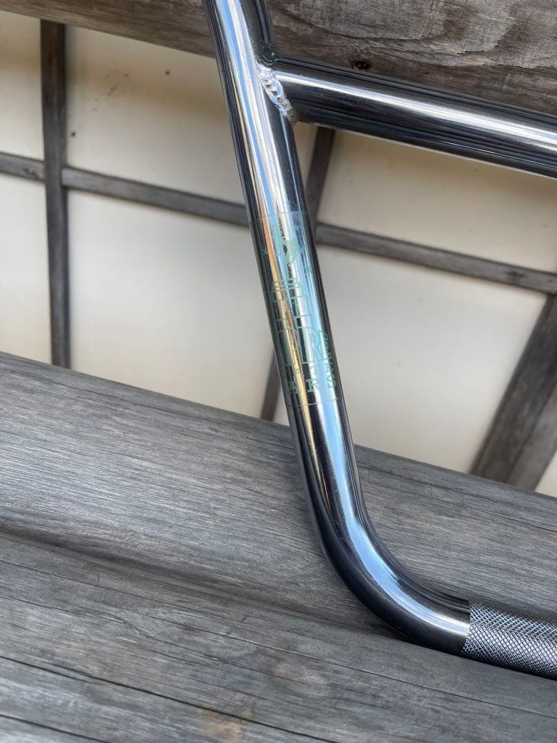 BMX バー ANIMAL EMPIRE VARANYAK BARS 9.5”