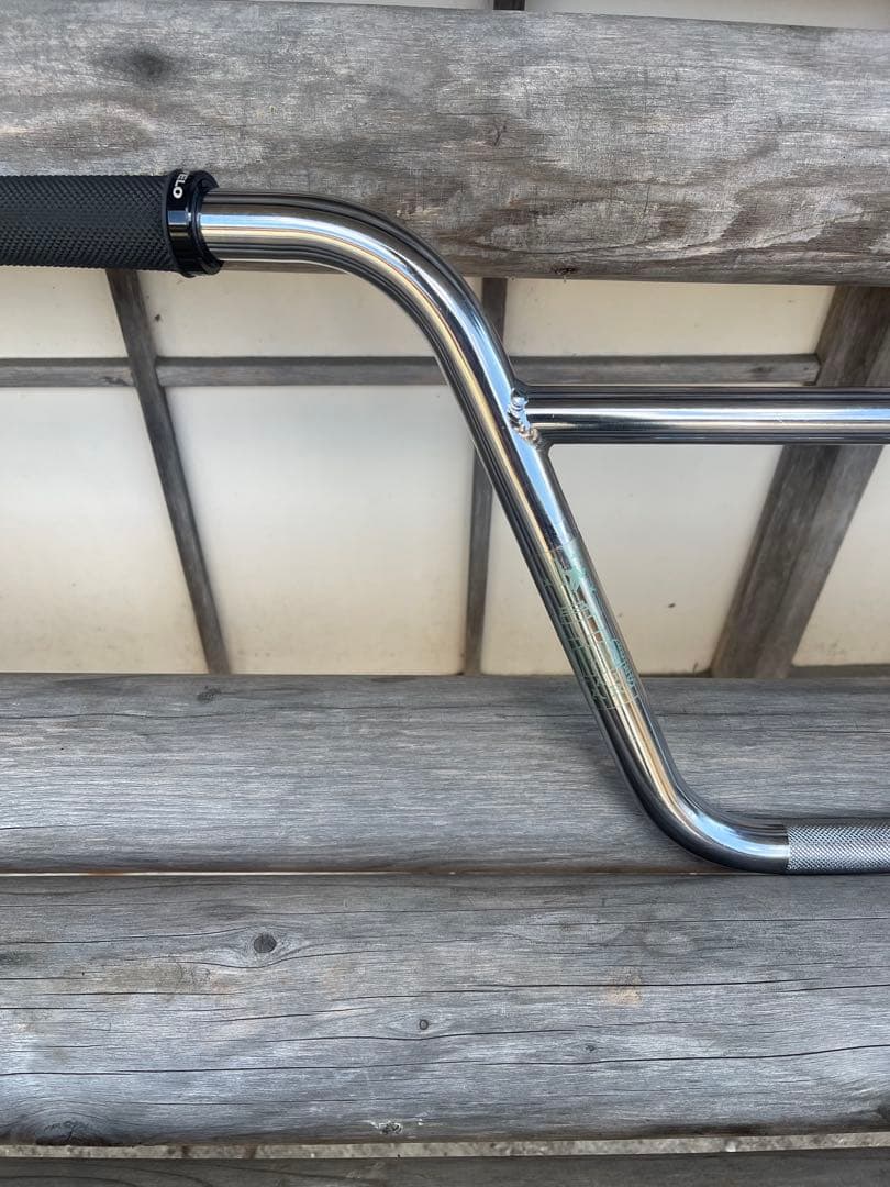 BMX バー ANIMAL EMPIRE VARANYAK BARS 9.5”