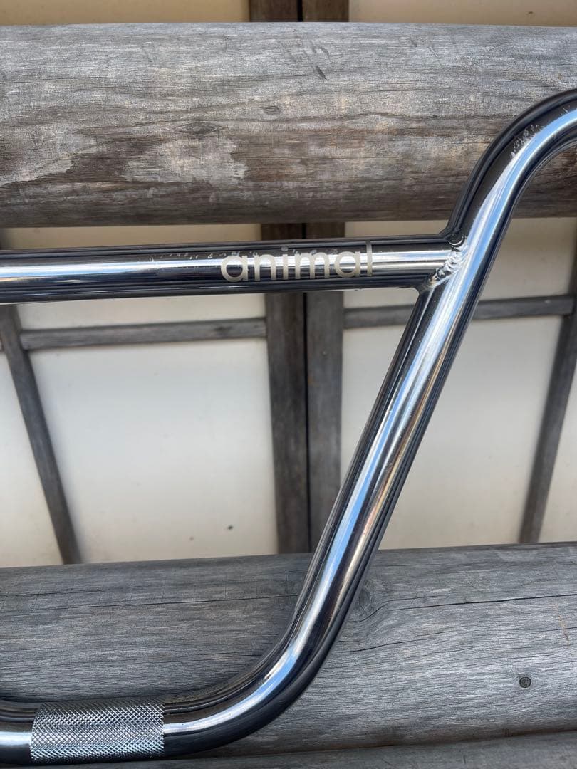 BMX バー ANIMAL EMPIRE VARANYAK BARS 9.5”