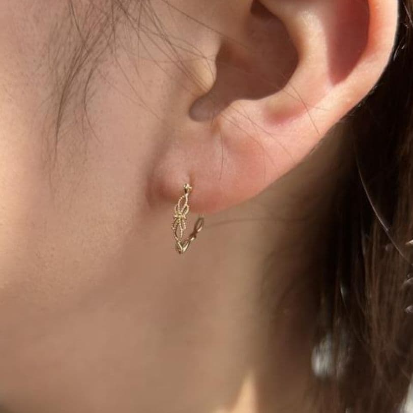 agete　K10 YG　透かし　ミル打ち　花びら　ピアス　片耳