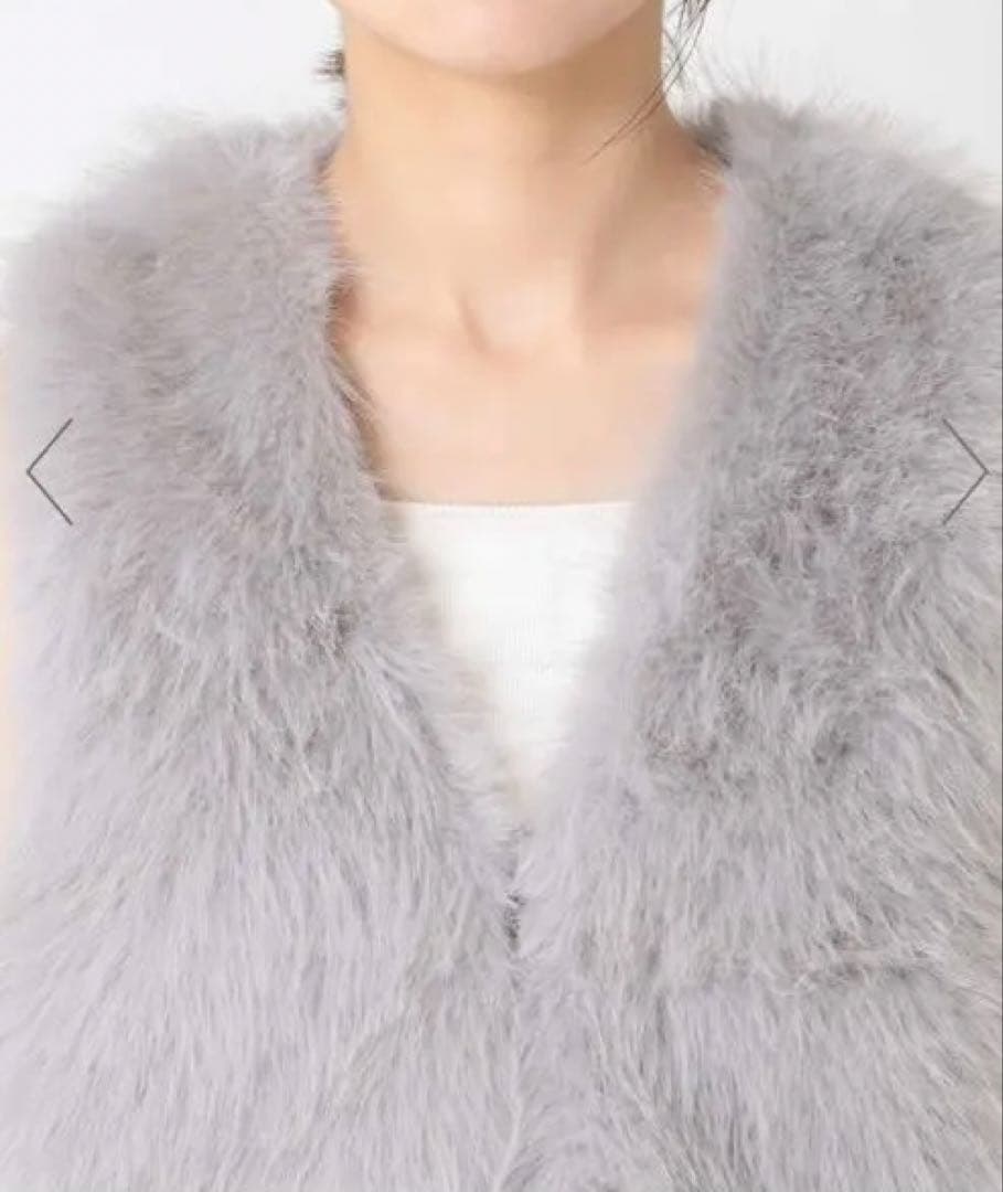 新品three four time♡フェイクファー切替ジレ♡グレー