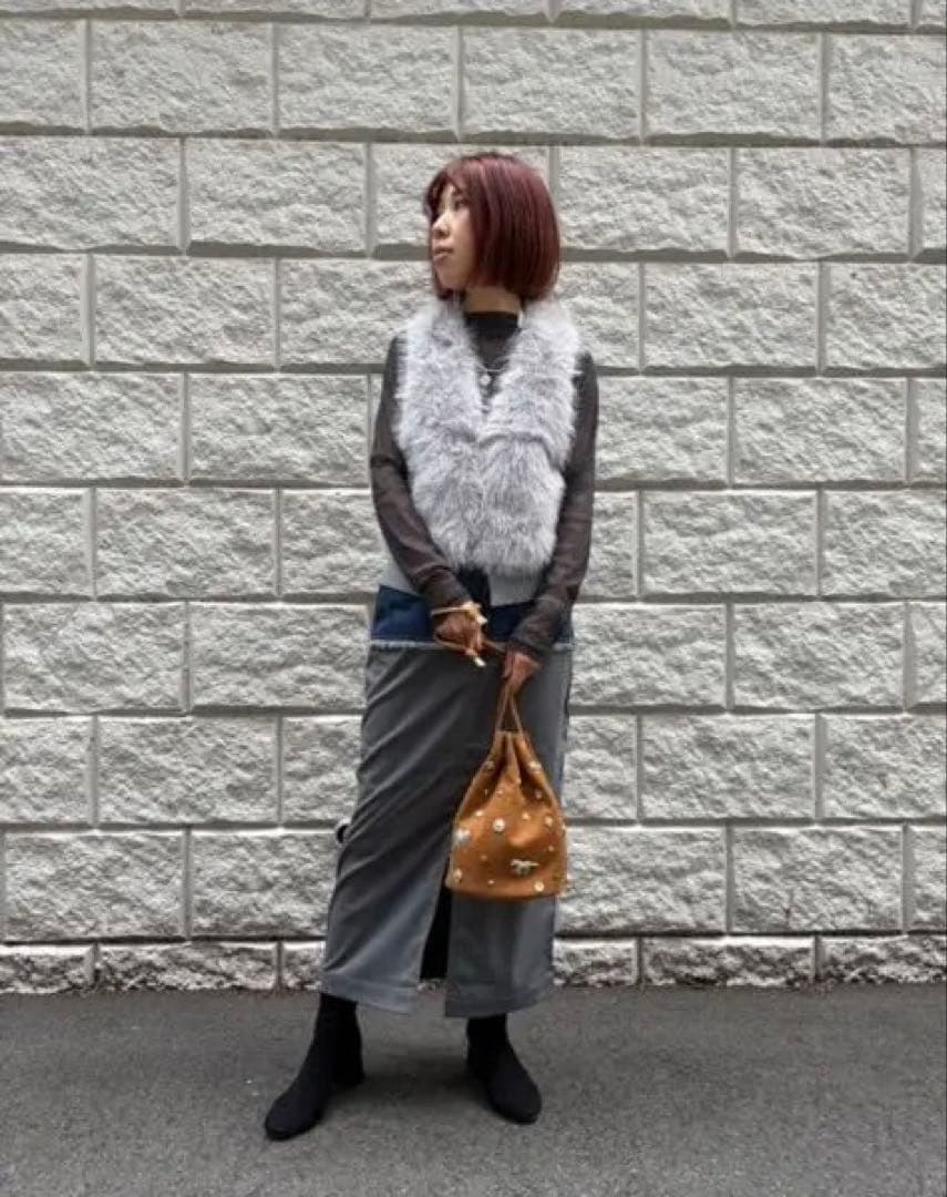 新品three four time♡フェイクファー切替ジレ♡グレー