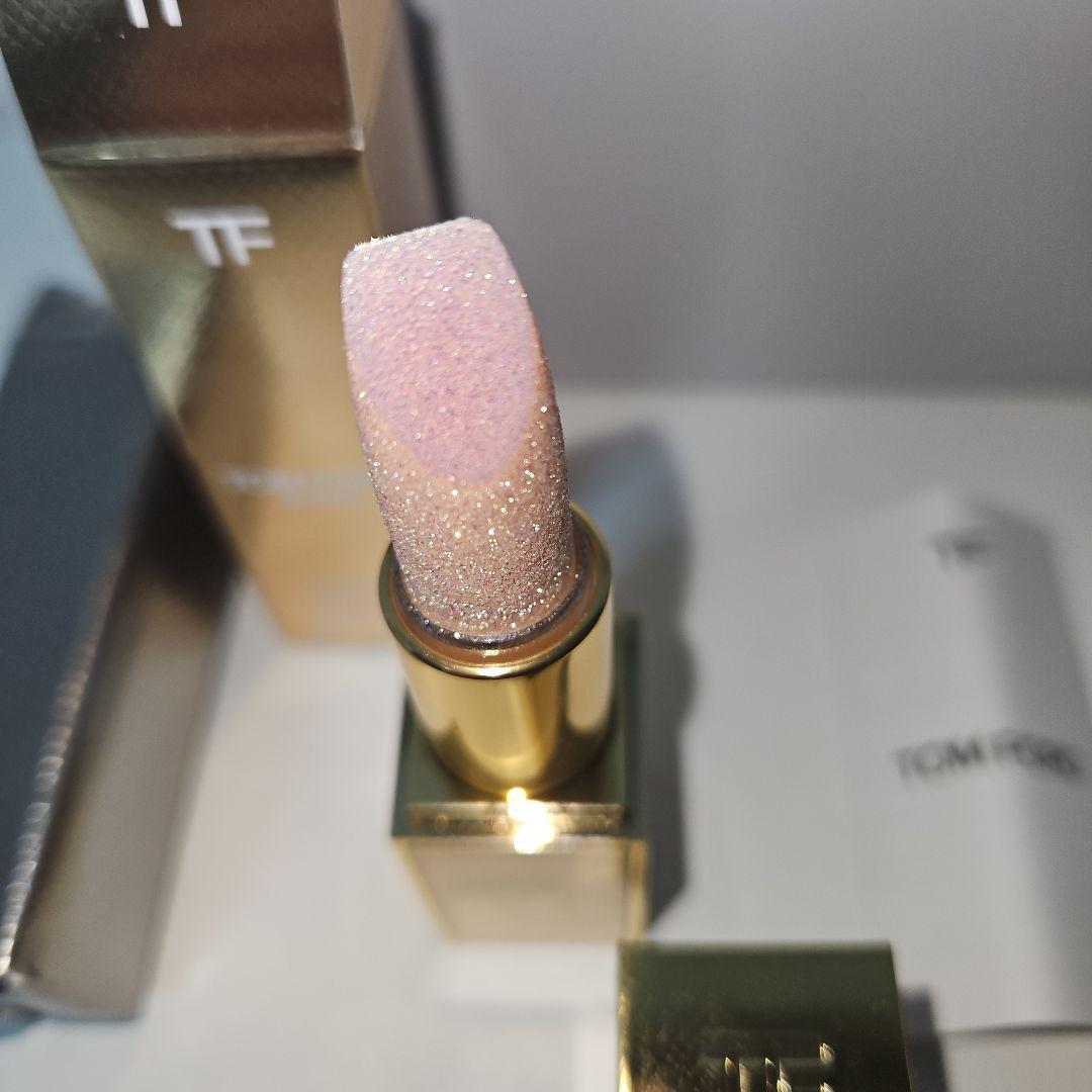 新品限定TOM FORDバームフロストラメリップバーム保湿偏光ラメツヤ