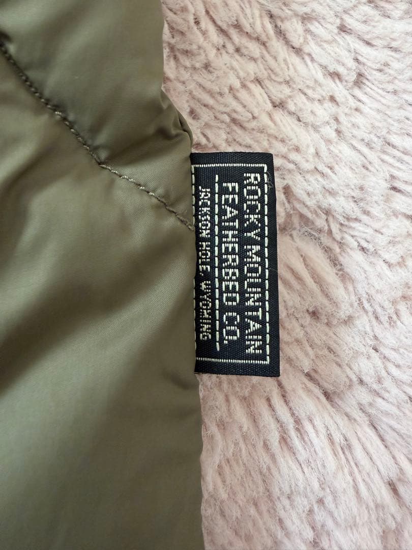 【別注】ROCKY MOUNTAIN FEATHERBED CO. ダウンベスト