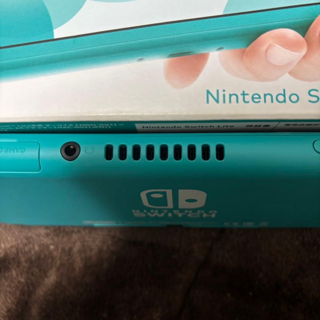 R*A様 Nintendo SwitchLite 本体(ケース、箱付き)