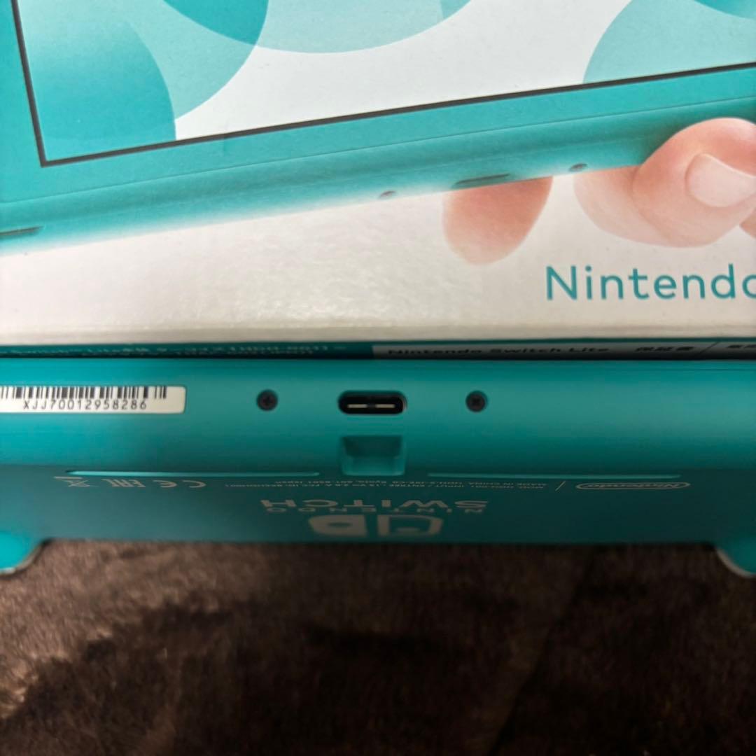 R*A様 Nintendo SwitchLite 本体(ケース、箱付き)