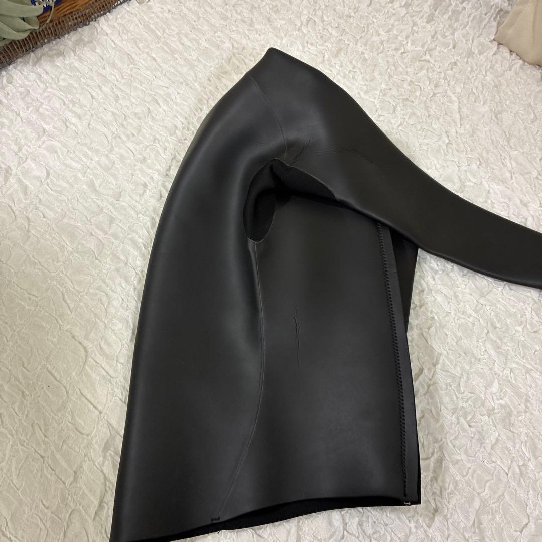 美品》FELLOW　３㎜タッパー　ML　スキン ラバー　ウエット サーフィン