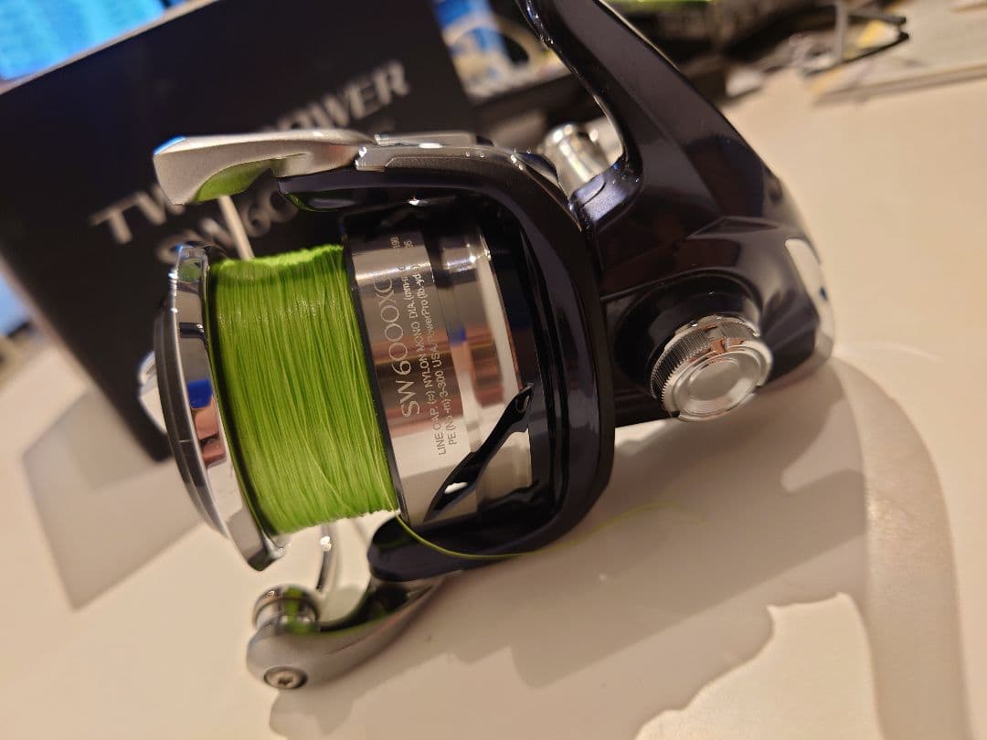 SHIMANO 21TWIN POWER SW6000XG スピニングリール
