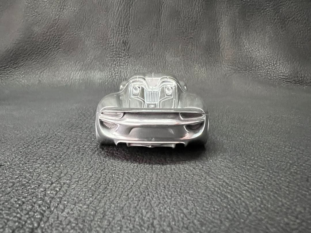 【ポルシェ918スパイダー】メタル ミニカー ペーパーウェイト　非売品