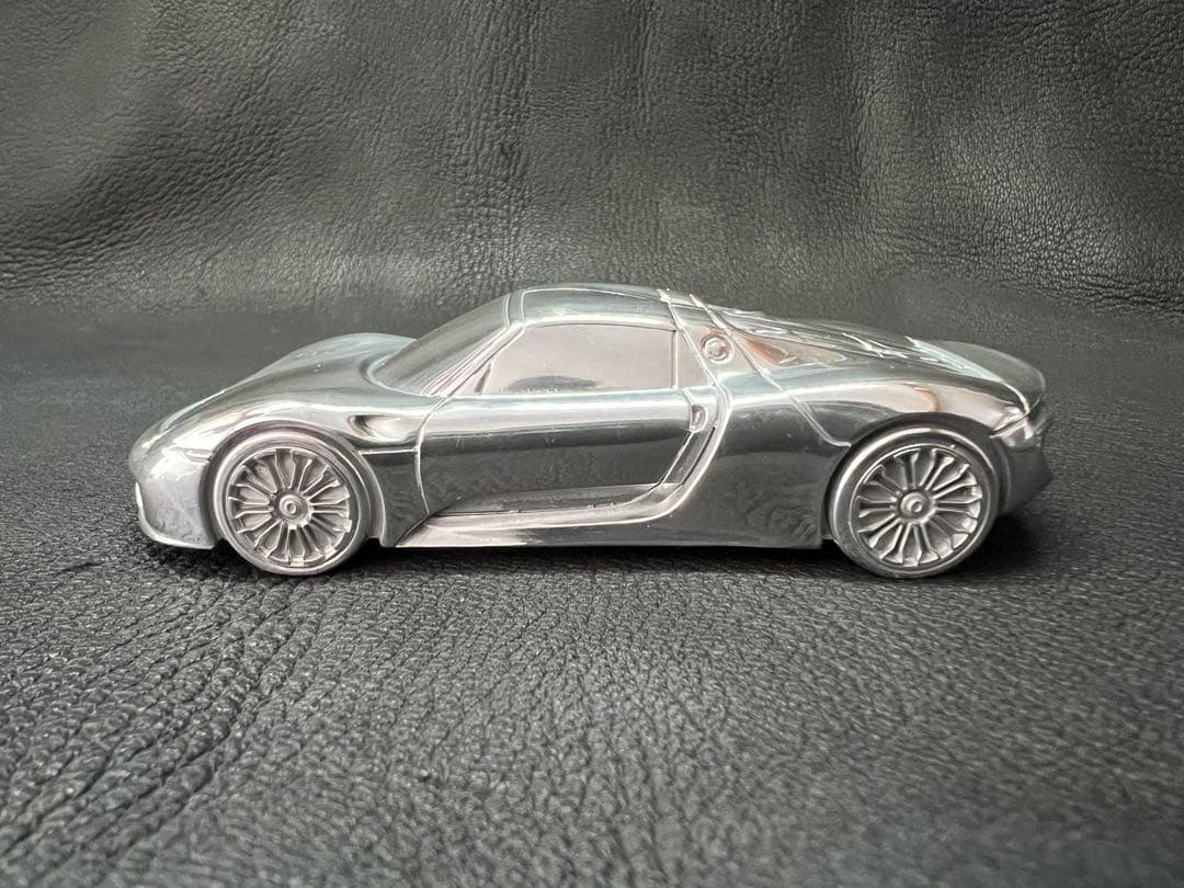 【ポルシェ918スパイダー】メタル ミニカー ペーパーウェイト　非売品