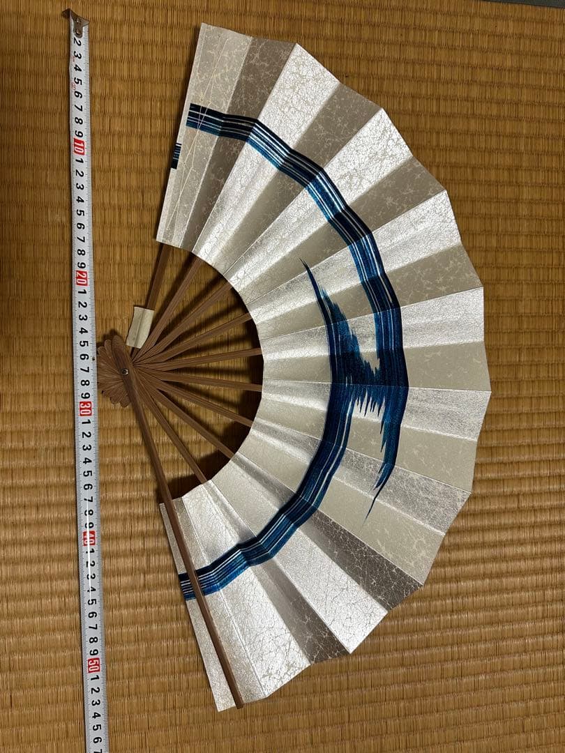 尺扇　舞扇子 シルバーと青のデザイン