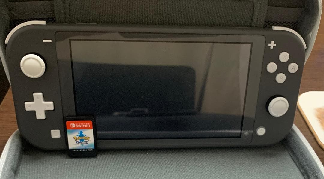 Nintendo Switch Lite + Pokémon ソード